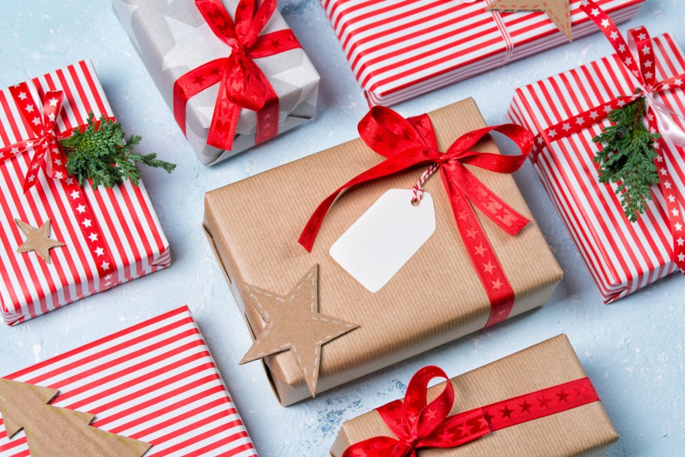 Noël 2019 : Top 30+ des cadeaux à moins de 10 euros à offrir à un.e collègue  de travail